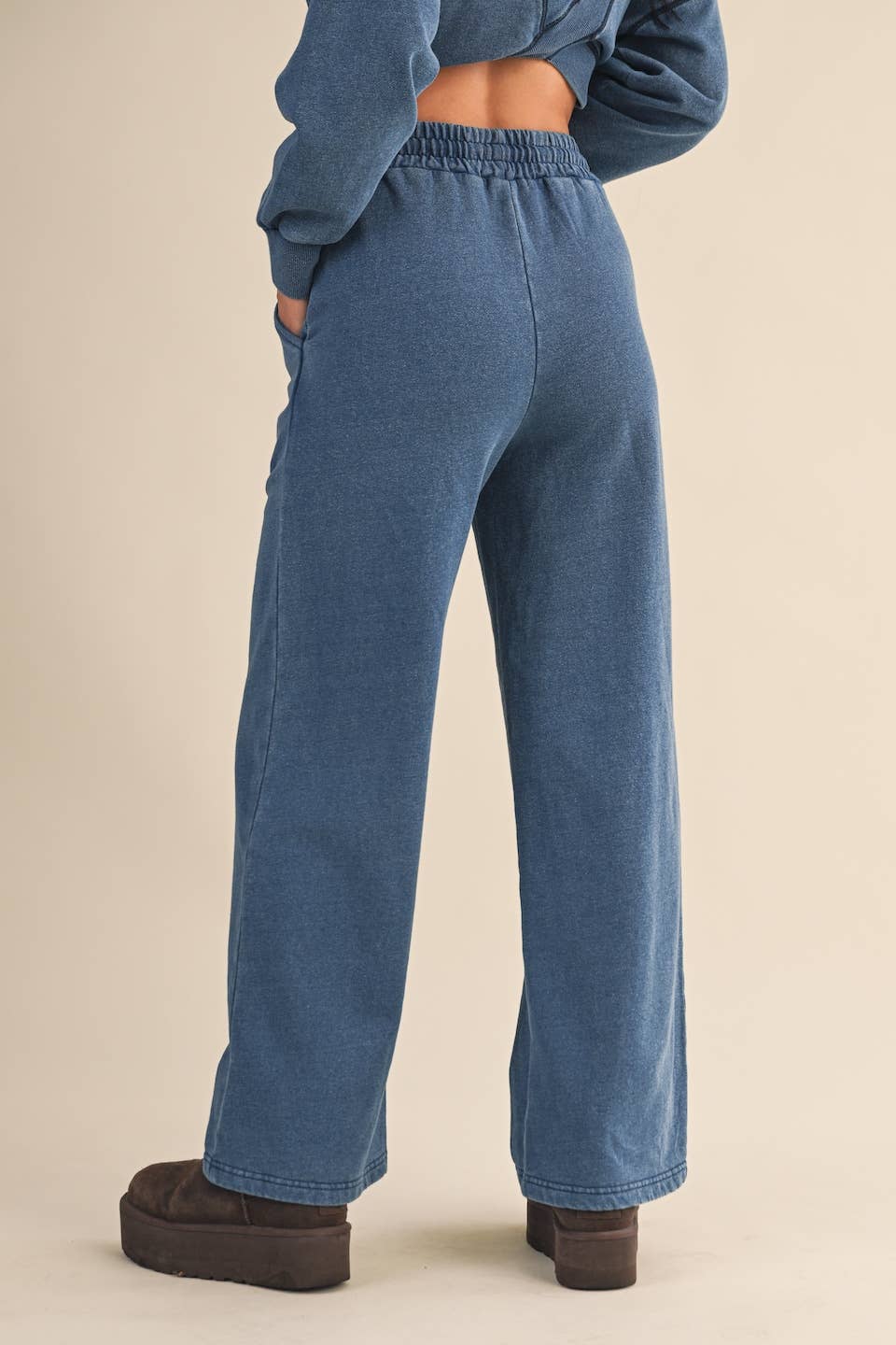 Denim Wash Fleece-Lined Sweatpants: Charcoal Denim