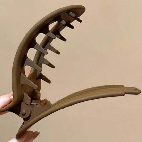 Jumbo Lay Flat Oval Hair Claw Clips - TAUPE