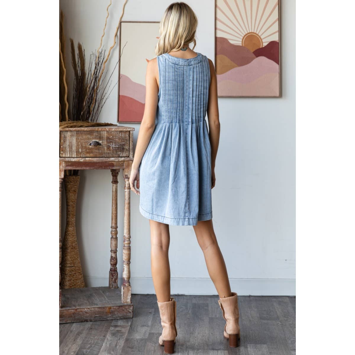V-neck Puff Sleeve Denim Short Dress: Light Wash / L