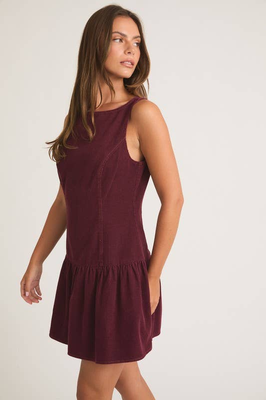 BOAT NECK SLEEVELESS LOW WAIST DRESS
