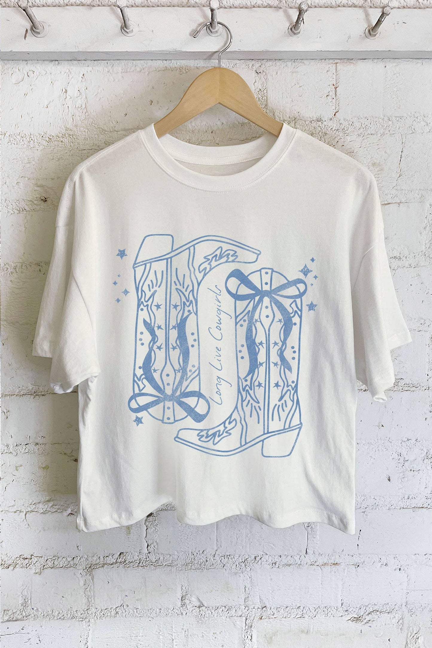 LONG LIVE COWGIRL WESTERN BOW BOOTS GRAPHIC LONG CROP TOP