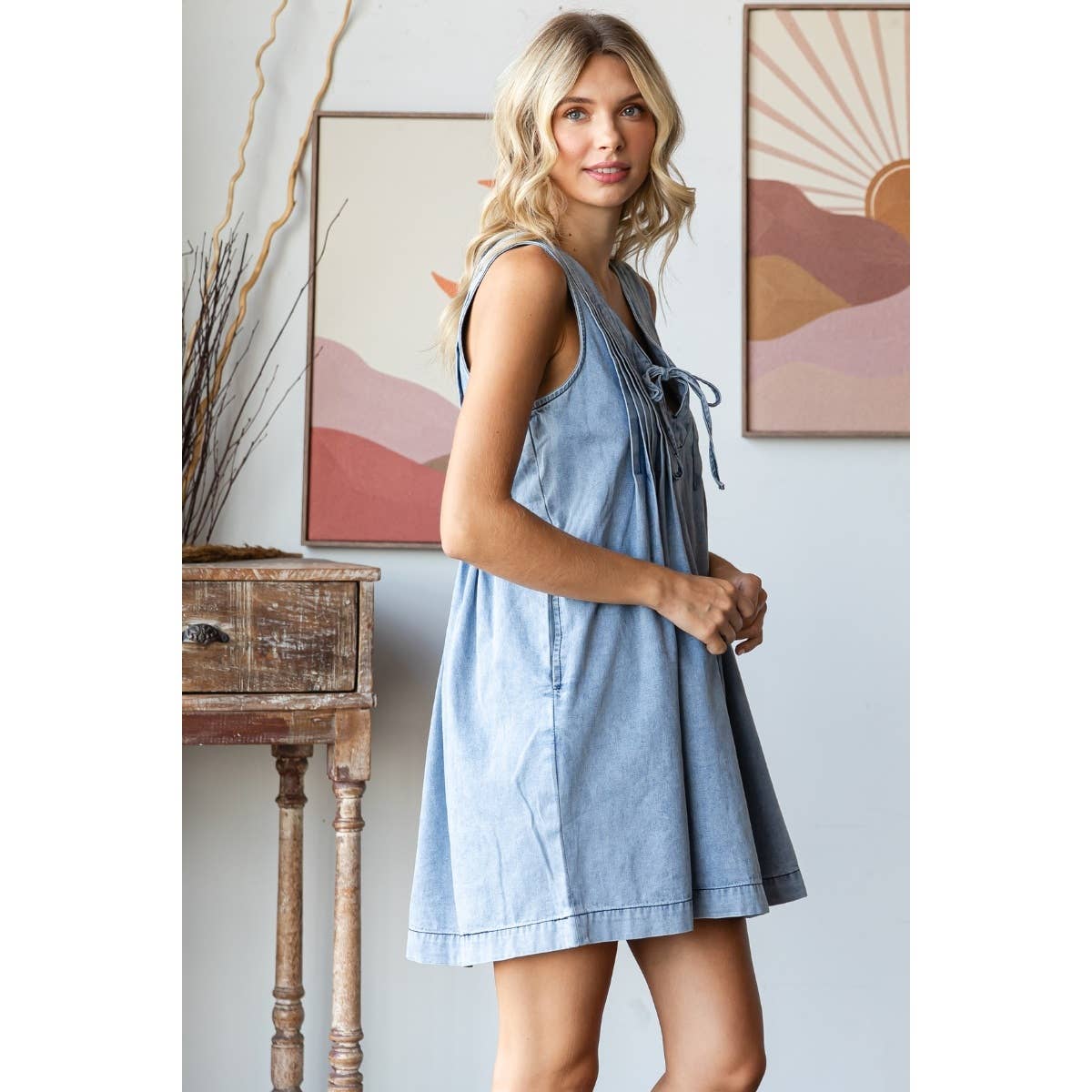 V-neck Puff Sleeve Denim Short Dress: Light Wash / M