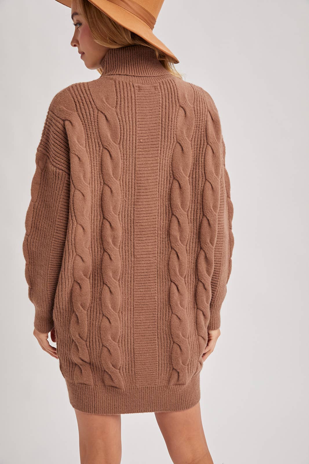 TURTLE NECK CHUNKY CABLE KNIT SWEATER DRESS