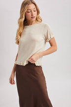 RUFFLED HEM SHORT SLEEVED KNIT SWEATER