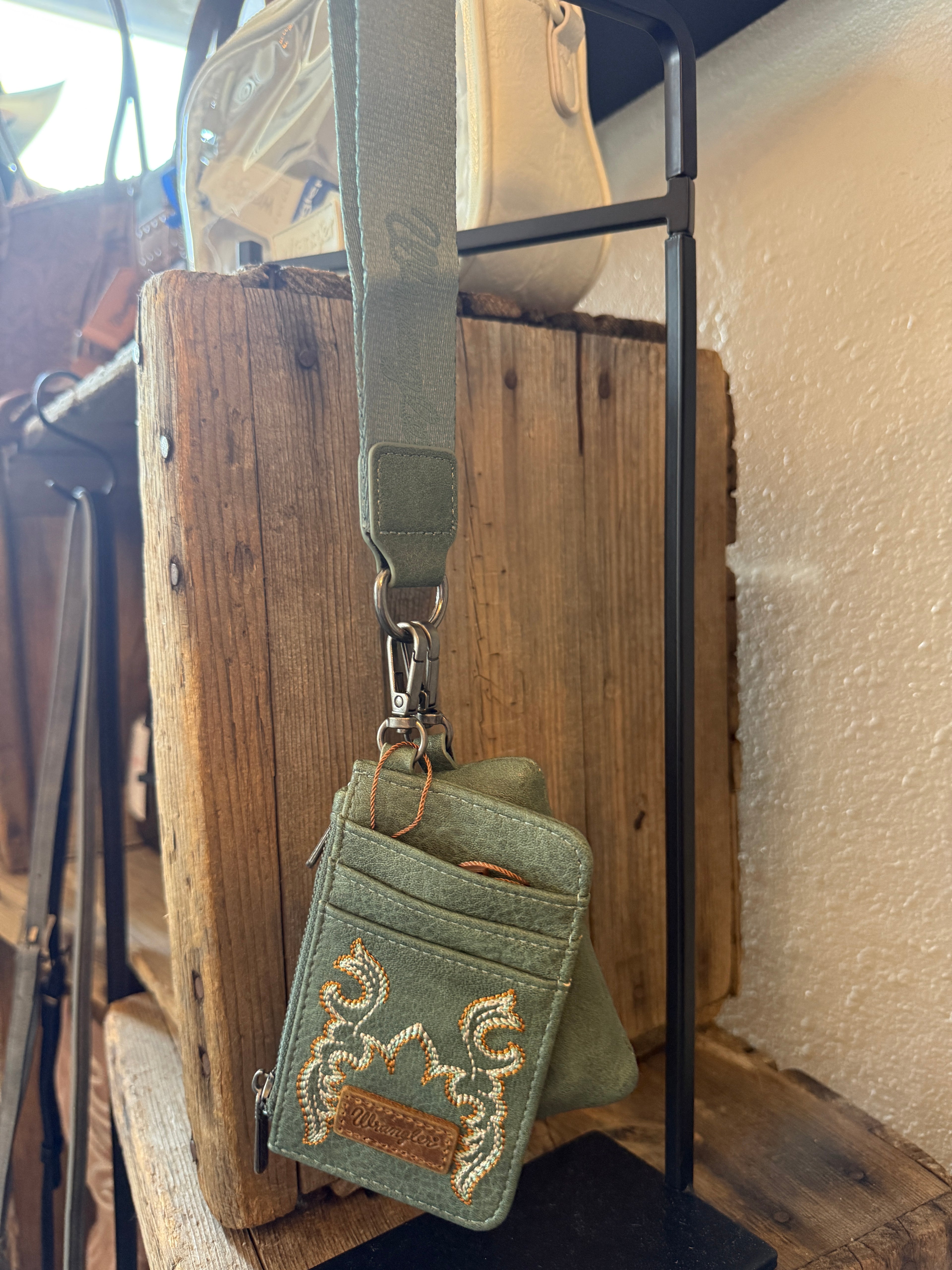 Wrangler Wristlet Wallet- Green