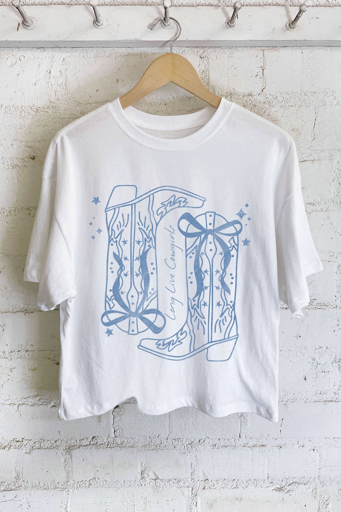 LONG LIVE COWGIRL WESTERN BOW BOOTS GRAPHIC LONG CROP TOP